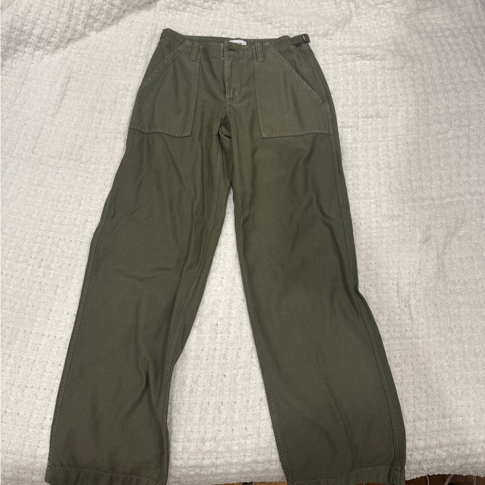 Aritzia TNA Cargo Pants, Green